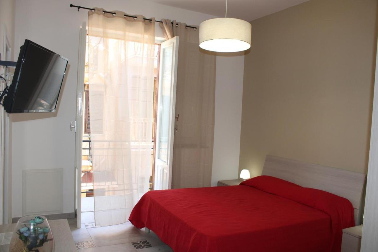 La Stanza Vicino Al Mare , Una Camera Da Letto E Bagno Con Balcone Vista Mare Apartment Balestrate Luaran gambar