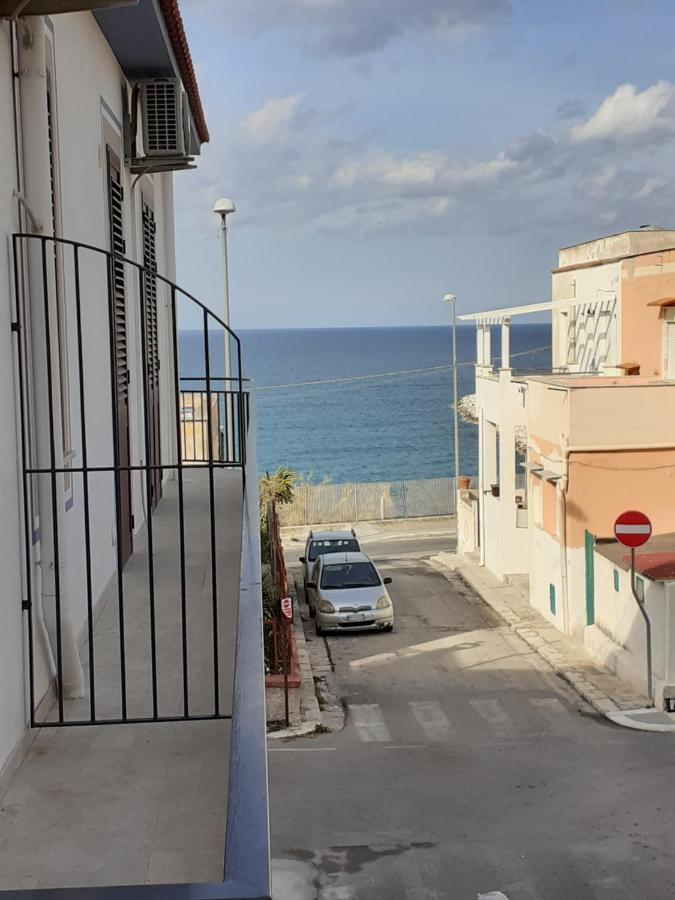 La Stanza Vicino Al Mare , Una Camera Da Letto E Bagno Con Balcone Vista Mare Apartment Balestrate Luaran gambar